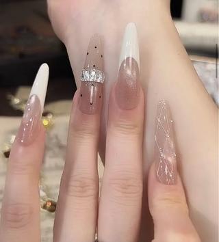 ネイル ミー ミーのネイルデザイン
