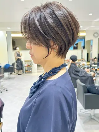 ショート 山嵜 菜織のヘアスタイル