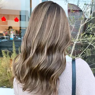 ロング カラー 【育休中】EARTH 荒井店HARUNAのヘアスタイル
