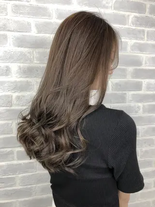 セミロング カラー 【透明感、艶髪】西村 有司のヘアスタイル