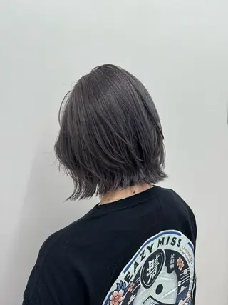 カラー ブリーチ・縮毛矯正 三島佳音のヘアスタイル