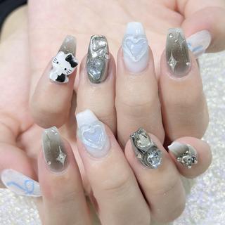 ネイル Queens テイのネイルデザイン