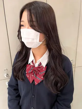 ロング カラー D'na ディーナのヘアスタイル