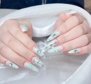 ネイル 🎀M nails✨ ビューティーのネイルデザイン