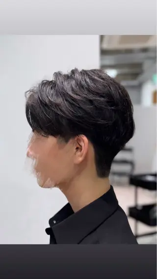 パーマ メンズ ニュアンスパーマ🌀 毛流れ🩶イザベラのヘアスタイル