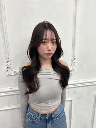 ロング 佐伯 鼓乃美のヘアスタイル