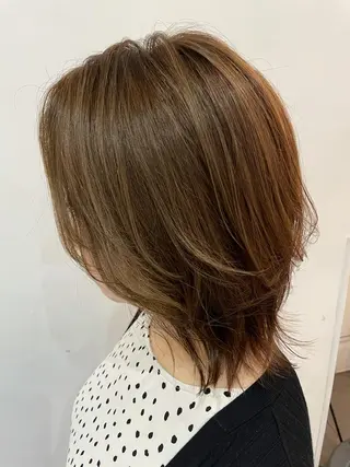 カラー 鶏内 まゆのヘアスタイル