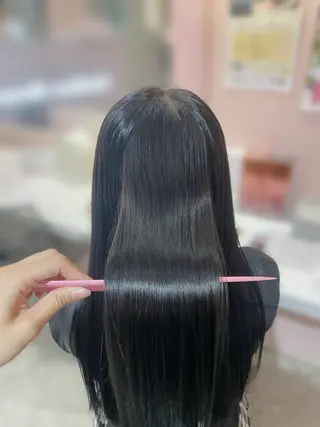 ロング 髪質改善／ハイトーン カラー AYAKAのヘアスタイル