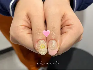 ネイル e’s nail Lumièreのネイルデザイン