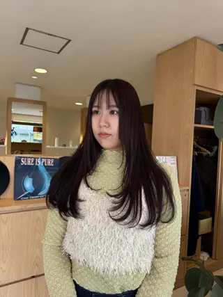 ロング 森浦 莉乃のヘアスタイル