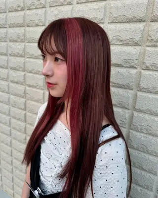 ロング カラー 大塚 しおりのヘアスタイル