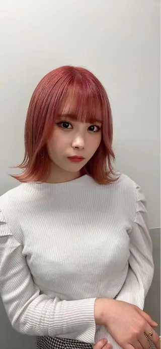 セミロング カラー 顔まわりの神様✨ 透明感カラー藤嶋秀幸のヘアスタイル