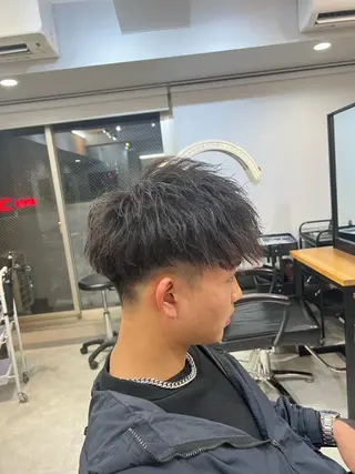 メンズ パーマ特化美容師 佐藤壮流のヘアスタイル