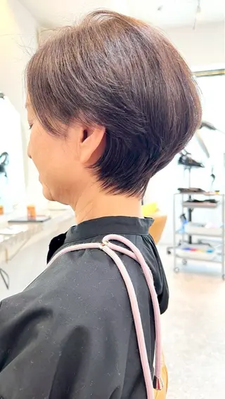 ショート 土井 優のヘアスタイル