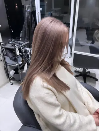 ロング カラー 韓国レイヤー×艶髪 ハイトーンRyukiのヘアスタイル