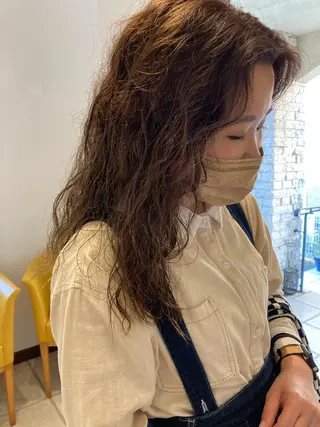 ロング パーマ 金子 歩実のヘアスタイル