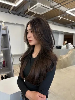 ロング M Y Uのヘアスタイル