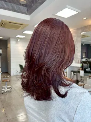 セミロング カラー 西岡 英菜のヘアスタイル