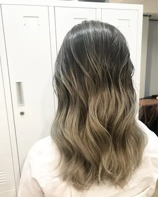 ロング カラー 髪質改善で 憧れの潤艶美髪にのヘアスタイル