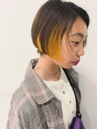 カラー 💜ショート💜 ウルフ、ボブ二色亜美のヘアスタイル
