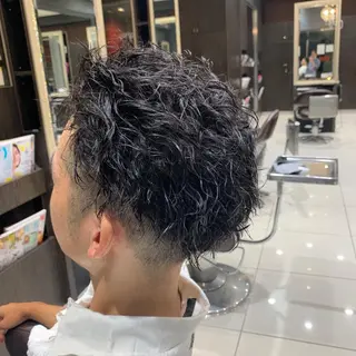 ミディアム 岡本 勇輝のヘアスタイル