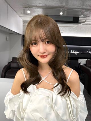 ロング WATARU/ 韓国風巻き髪のヘアスタイル