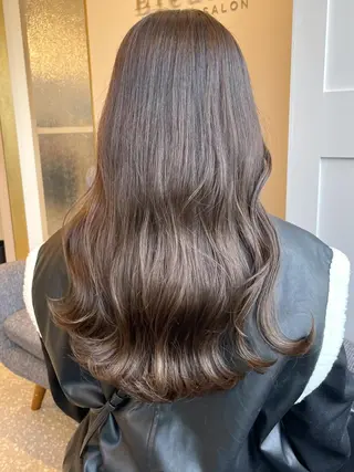 ロング ミラーボール アカデミー枠のヘアスタイル