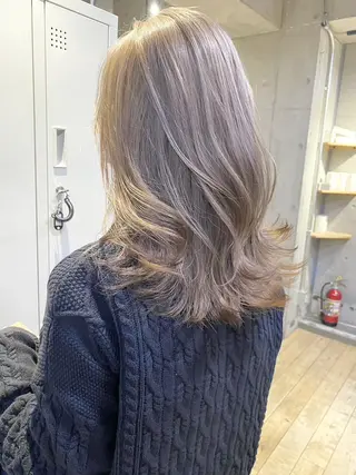 セミロング カラー ヘアアレンジ ハイトーン/ケア ブリーチ💫トウマのヘアスタイル