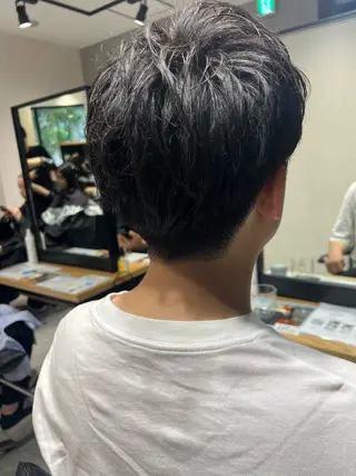 ショート メンズ 曲がる縮毛矯正 バレイヤージュ森田のヘアスタイル