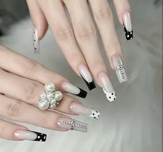 マツエク・マツパ エリ🫧 nail池袋東口のネイルデザイン