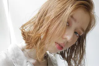 ショート カラー AGU akariのヘアスタイル