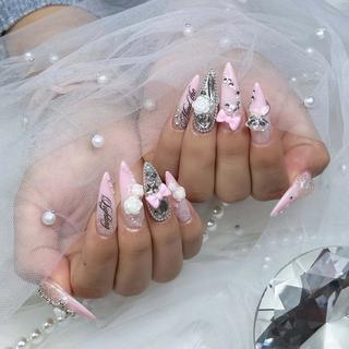 ネイル Sully Yunaのネイルデザイン