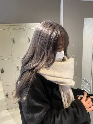 ロング カラー 抜け感レイヤー︴ ニュアンスカラーのヘアスタイル