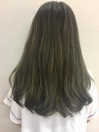 ロング 鈴木 香哉子のヘアスタイル