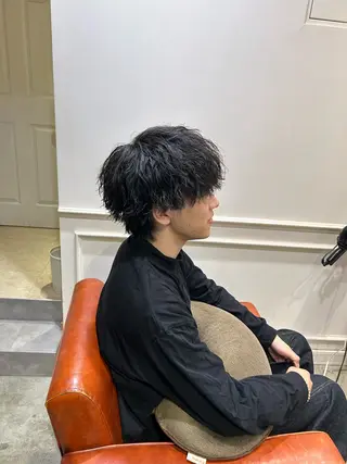 ショート カラー パーマ メンズ 新谷 虎太郎のヘアスタイル