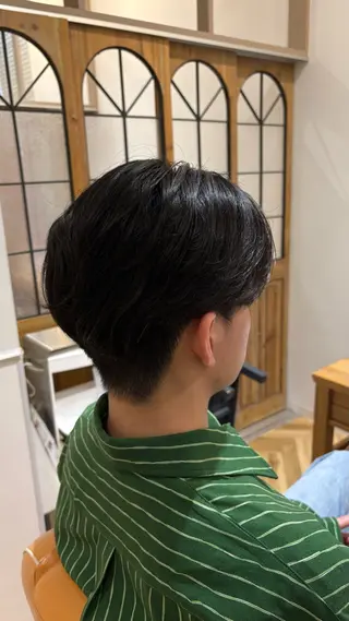 ショート 似合わせ 顔周りYUUGAのヘアスタイル