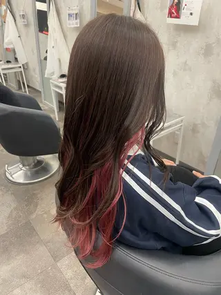 ロング カラー 藤田 麗安のヘアスタイル