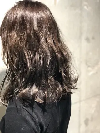 ミディアム カラー 透明感カラー/ レイヤー　YUKAのヘアスタイル
