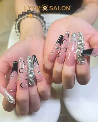 ロング LYYM Salonのネイルデザイン