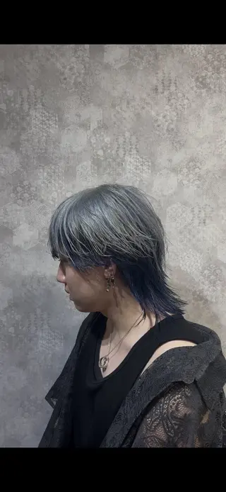 カラー メンズハイトーン 北斗💍レイヤーのヘアスタイル
