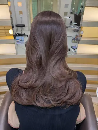 ミディアム カラー 矢口 七海のヘアスタイル