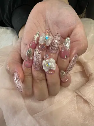 ネイル AOAQUA SHIORIのネイルデザイン