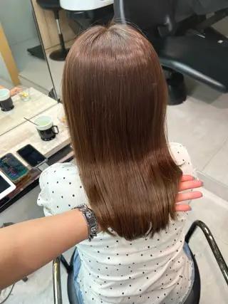 ロング カラー 小森聖奈 韓国風レイヤーカットのヘアスタイル