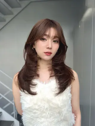 ロング 艶カラー✨レイヤー 𝐚𝐲𝐚𝐤𝐚のヘアスタイル