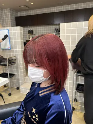 ショート カラー 抜け感レイヤー︴ ニュアンスカラーのヘアスタイル
