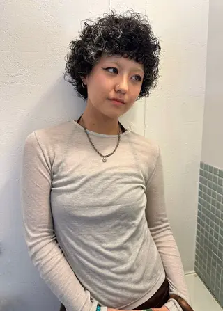 パーマ 村岡 桃果のヘアスタイル