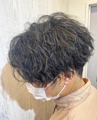 ショート カラー パーマ メンズ TELA HAIR 副代表 岡田のヘアスタイル