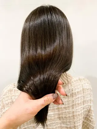 ロング カラー ブリーチなしカラー 🌿脇黒丸 彩のヘアスタイル