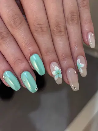 ネイル mimi 高石桃朱のネイルデザイン