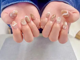 ネイル e’s nail Lumièreのネイルデザイン